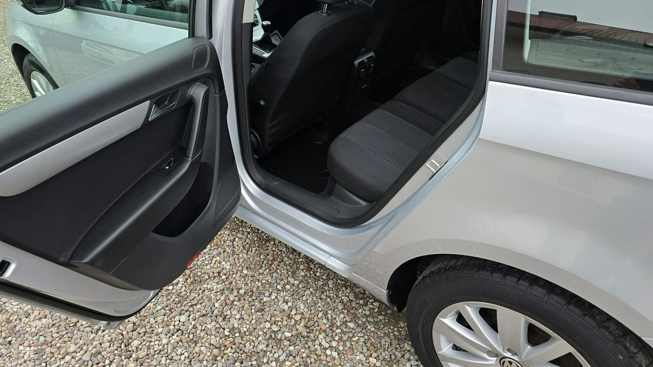 Volkswagen Passat - Zdjęcie 9