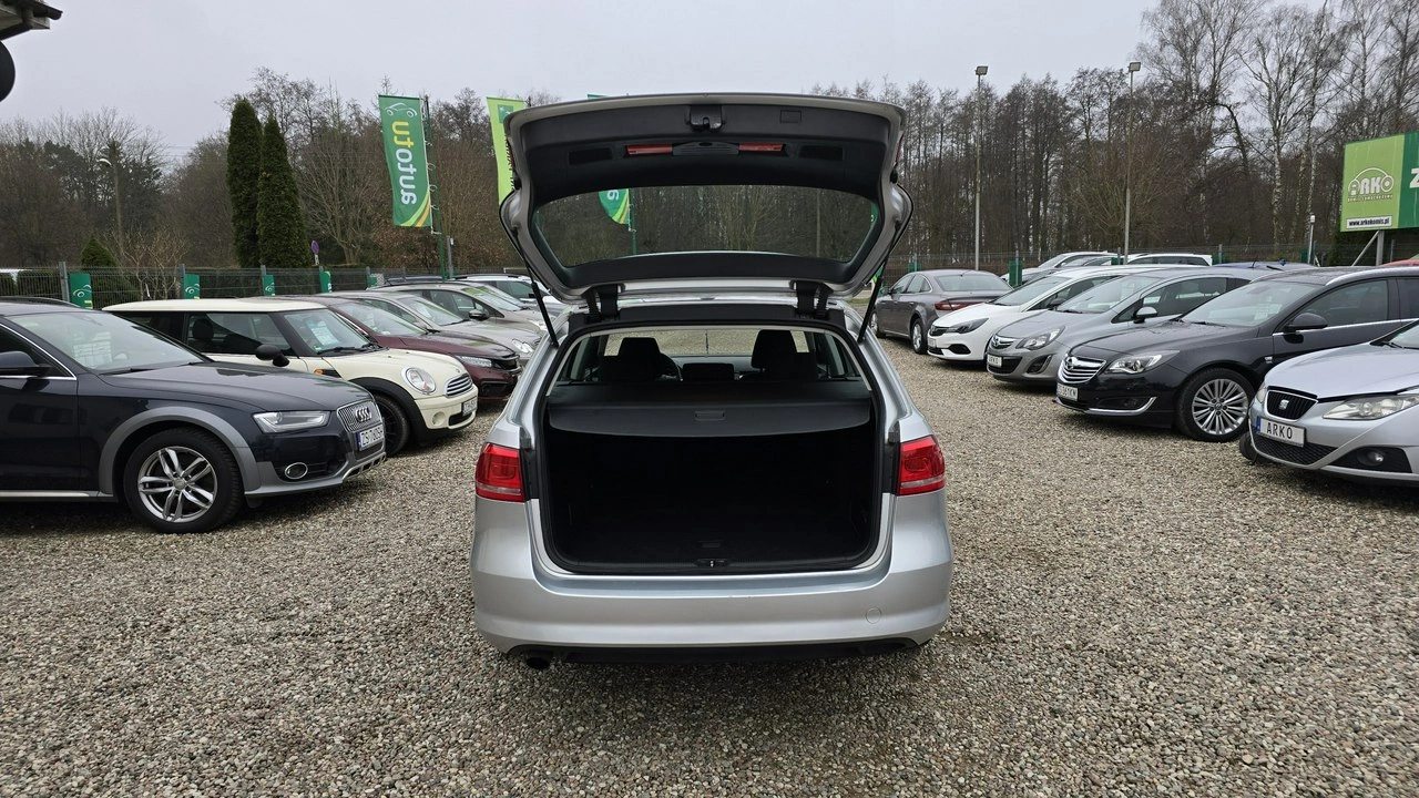 Volkswagen Passat - Zdjęcie 14