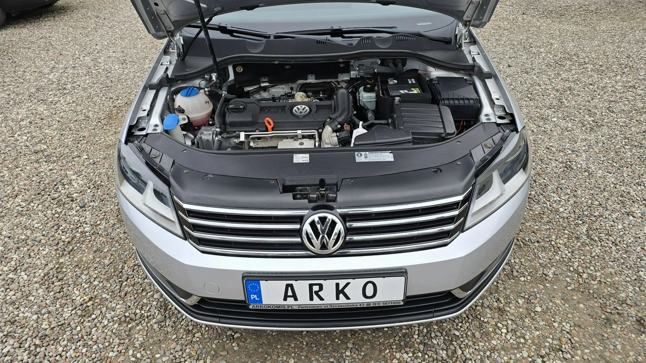 Volkswagen Passat - Zdjęcie 15