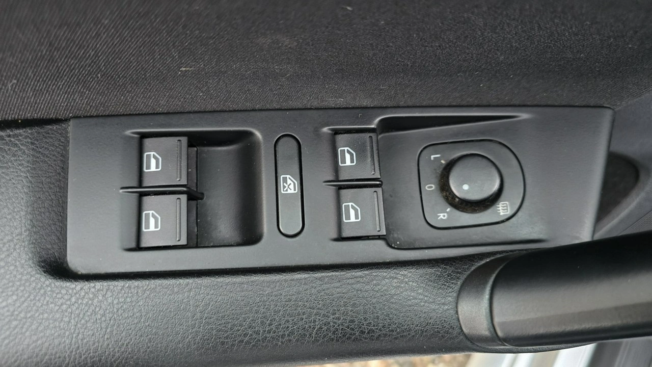 Volkswagen Passat - Zdjęcie 18