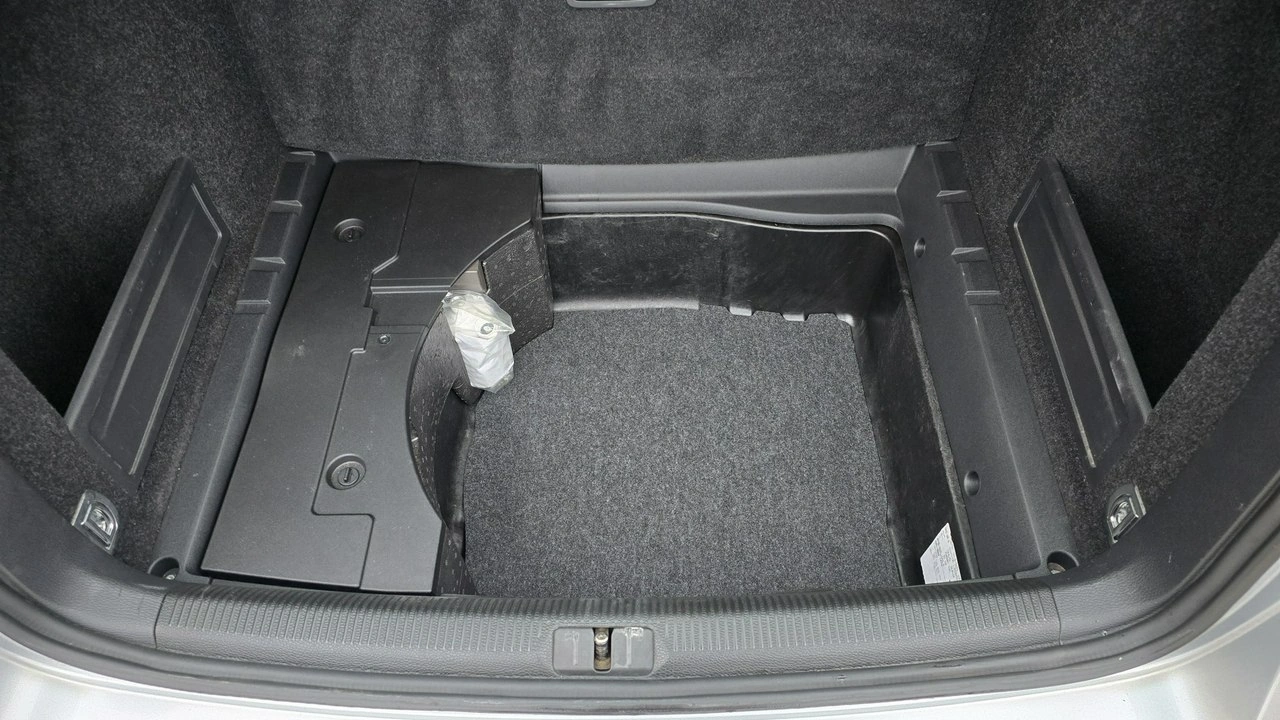 Volkswagen Passat - Zdjęcie 20