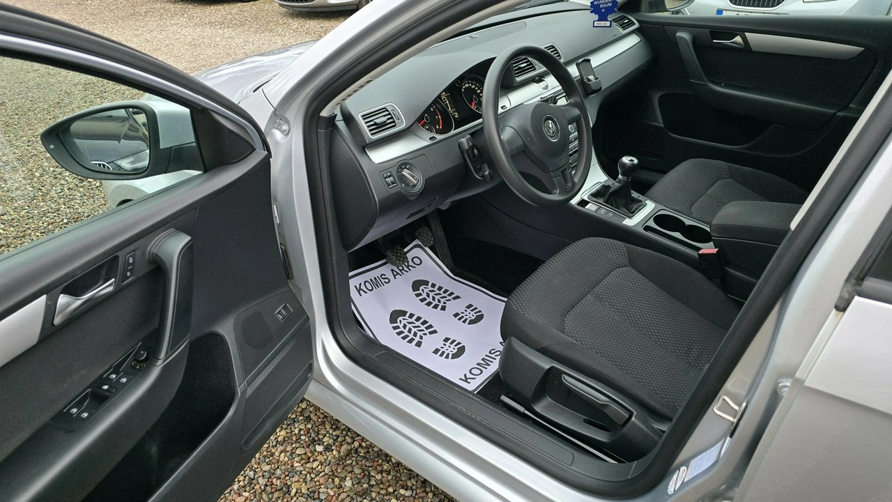 Volkswagen Passat - Zdjęcie 8