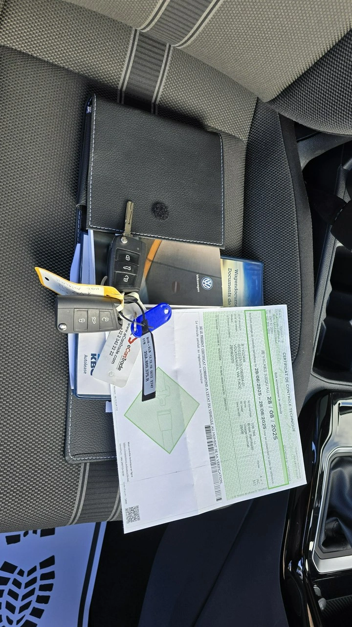 Volkswagen T-Roc - Zdjęcie 22