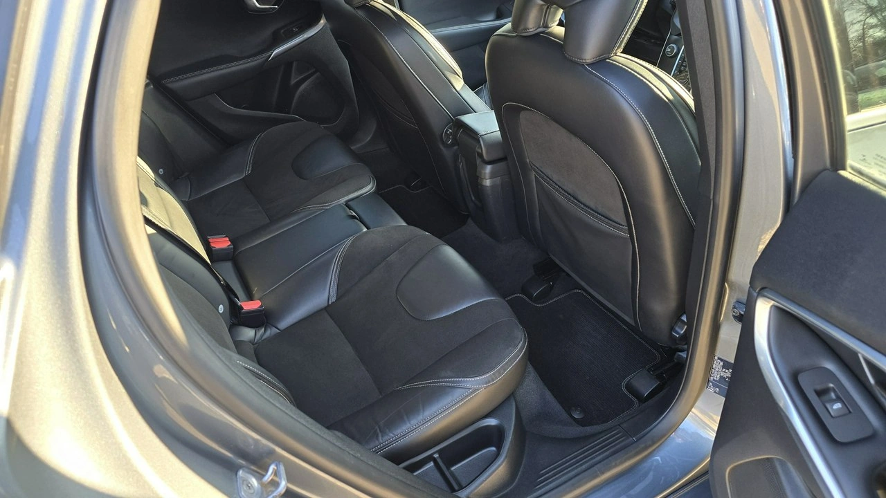 Volvo V40 - Zdjęcie 13