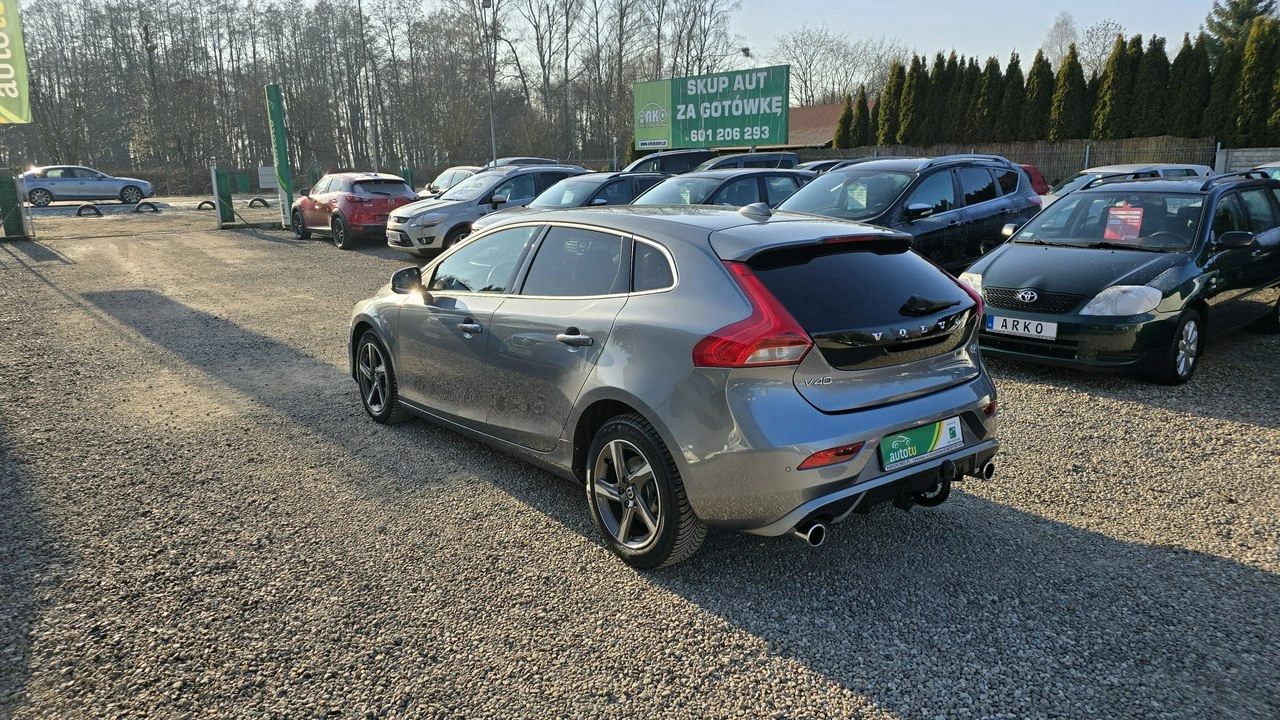 Volvo V40 - Zdjęcie 1