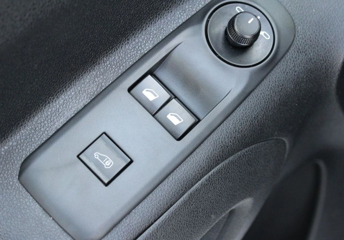 Peugeot Partner - Zdjęcie 20