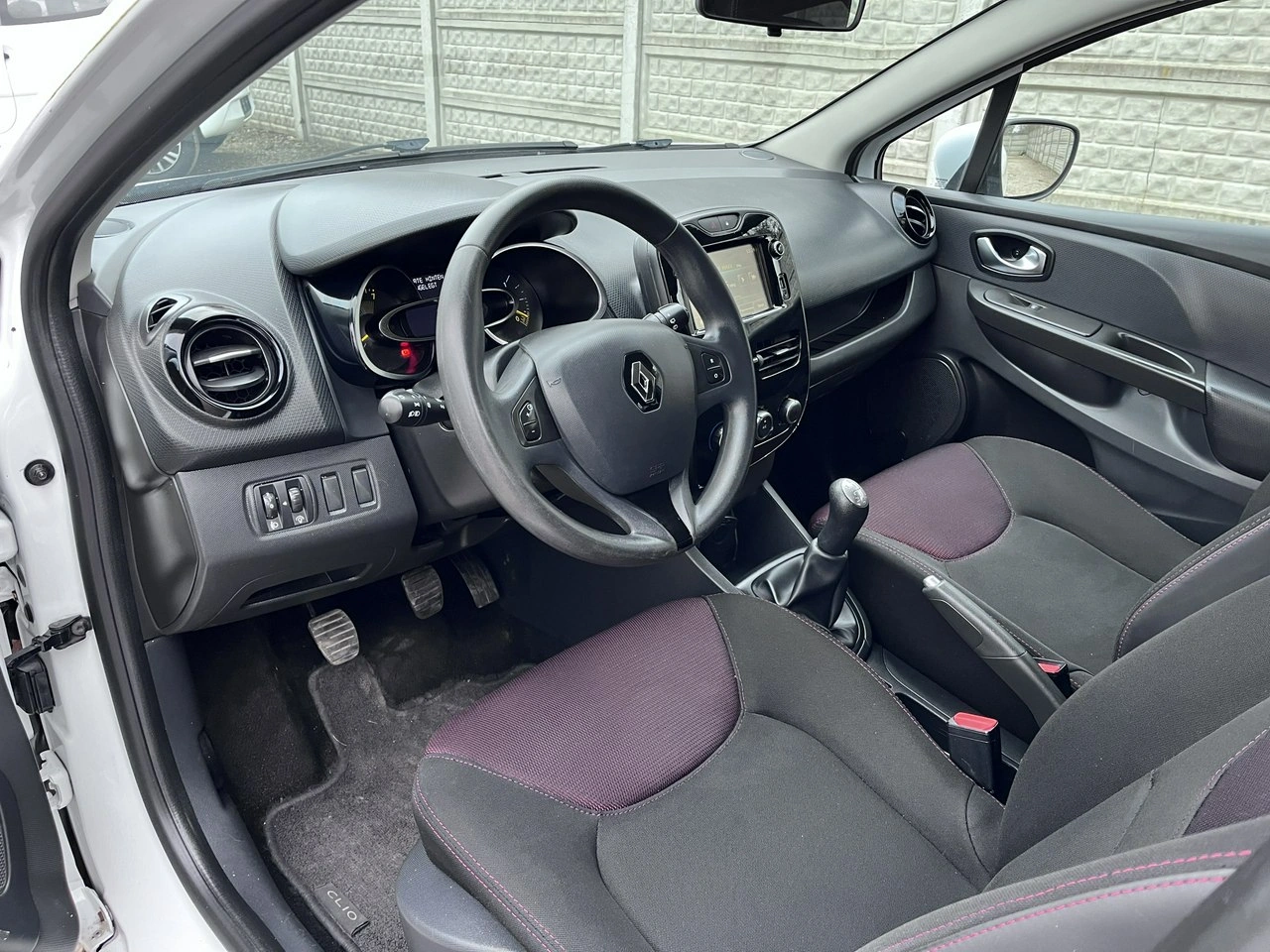 Renault Clio - Zdjęcie 15