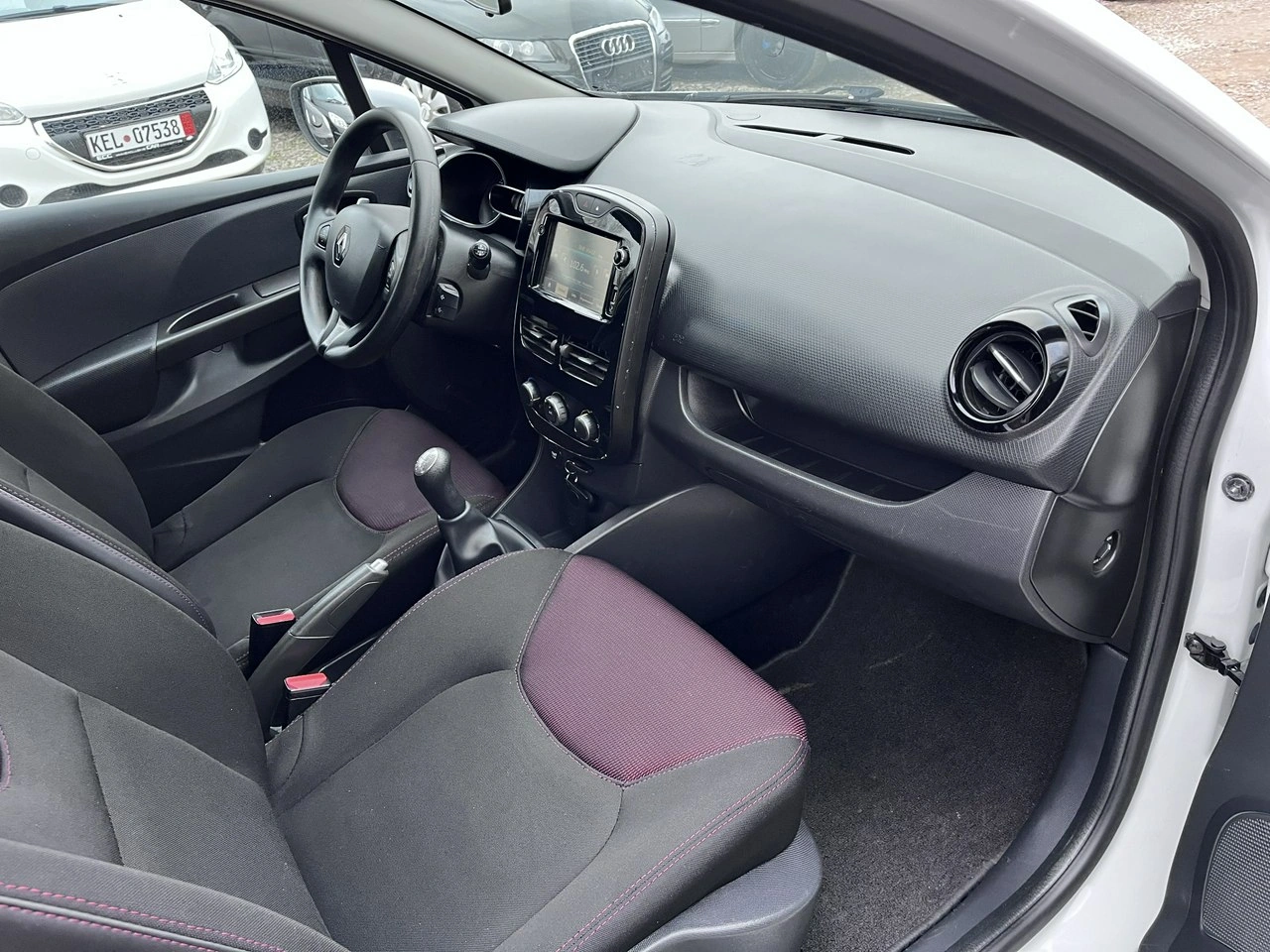 Renault Clio - Zdjęcie 17