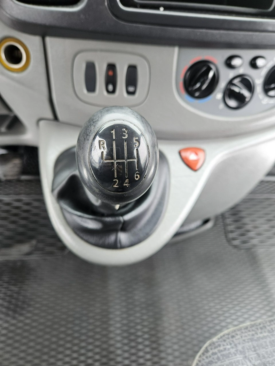 Renault Trafic - Zdjęcie 13