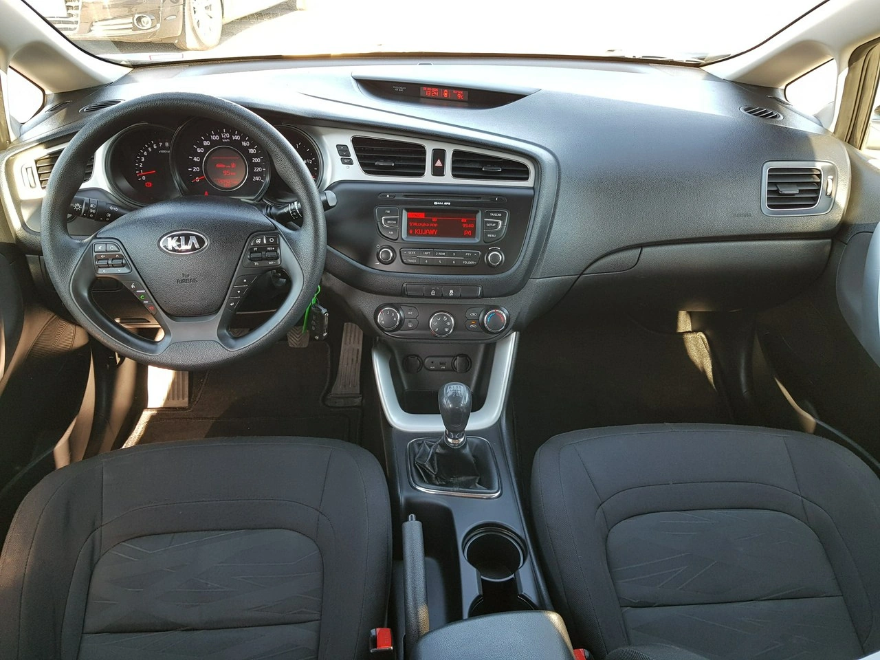 Kia Ceed - Zdjęcie 11