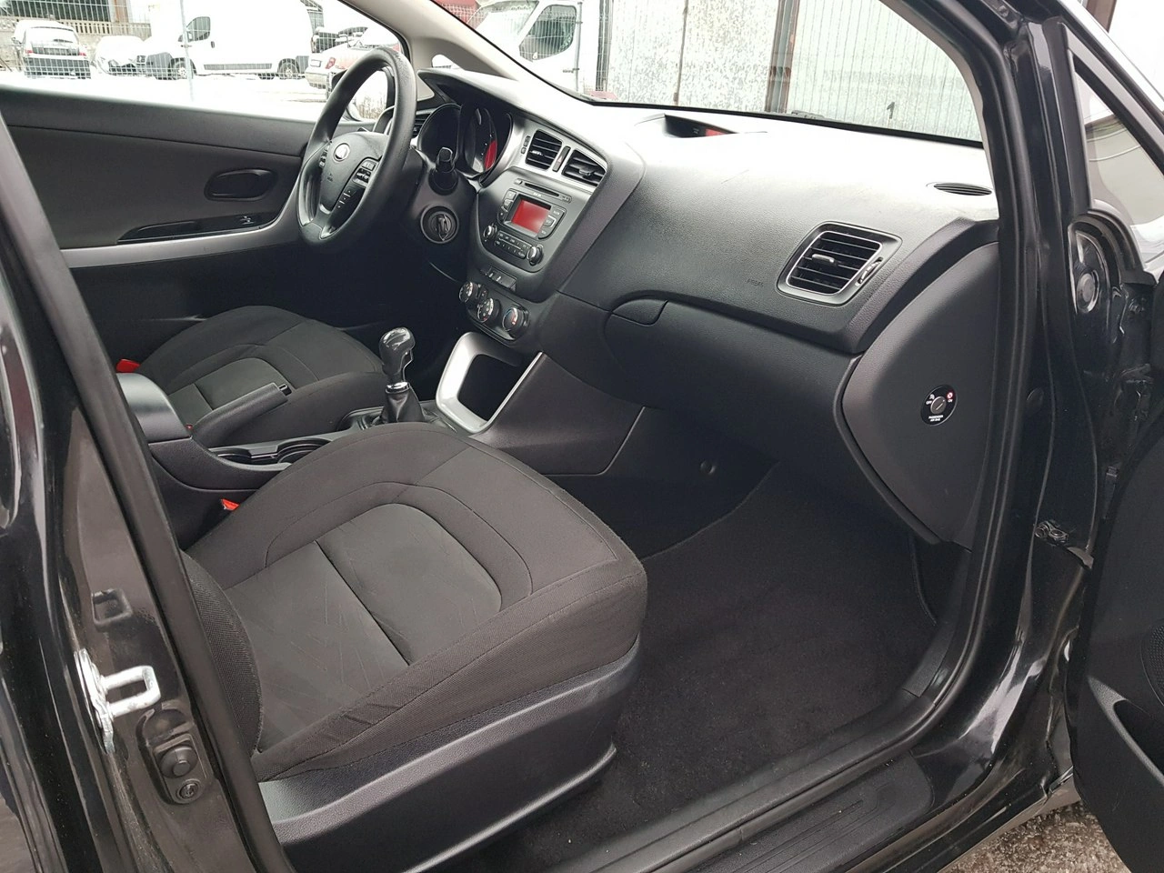 Kia Ceed - Zdjęcie 15