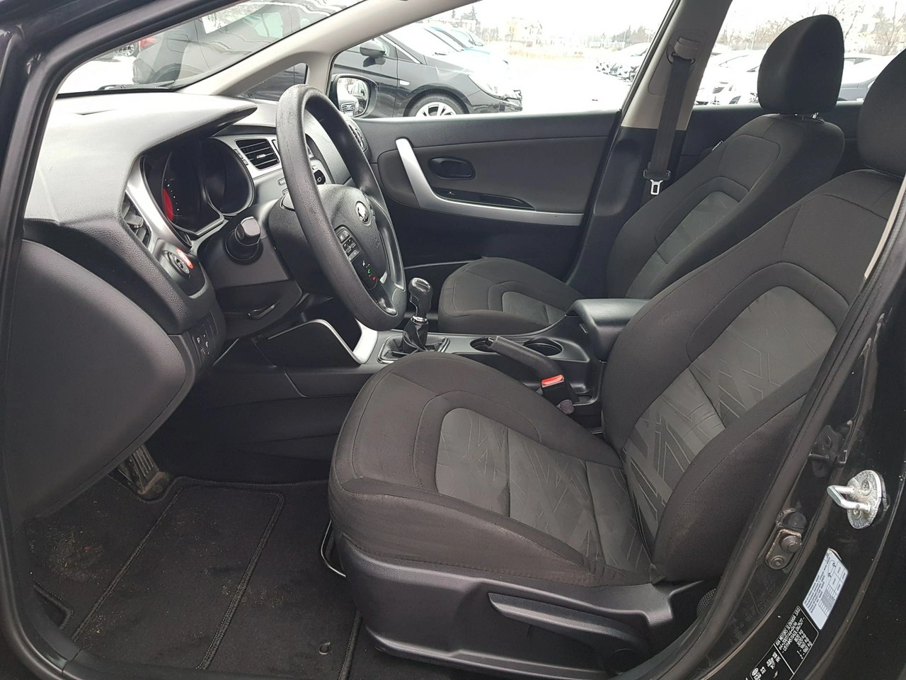 Kia Ceed - Zdjęcie 8