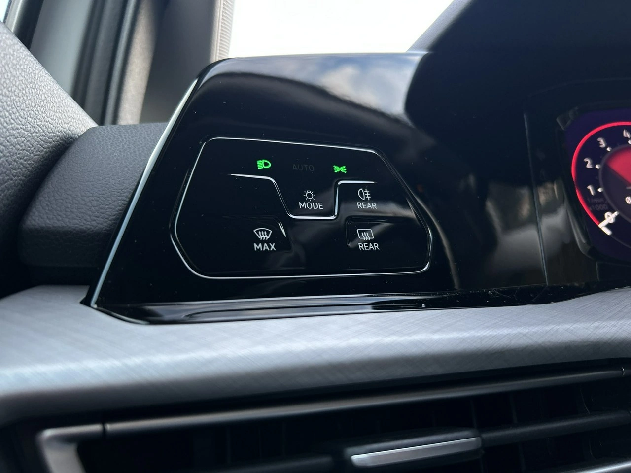 Volkswagen Golf - Zdjęcie 35