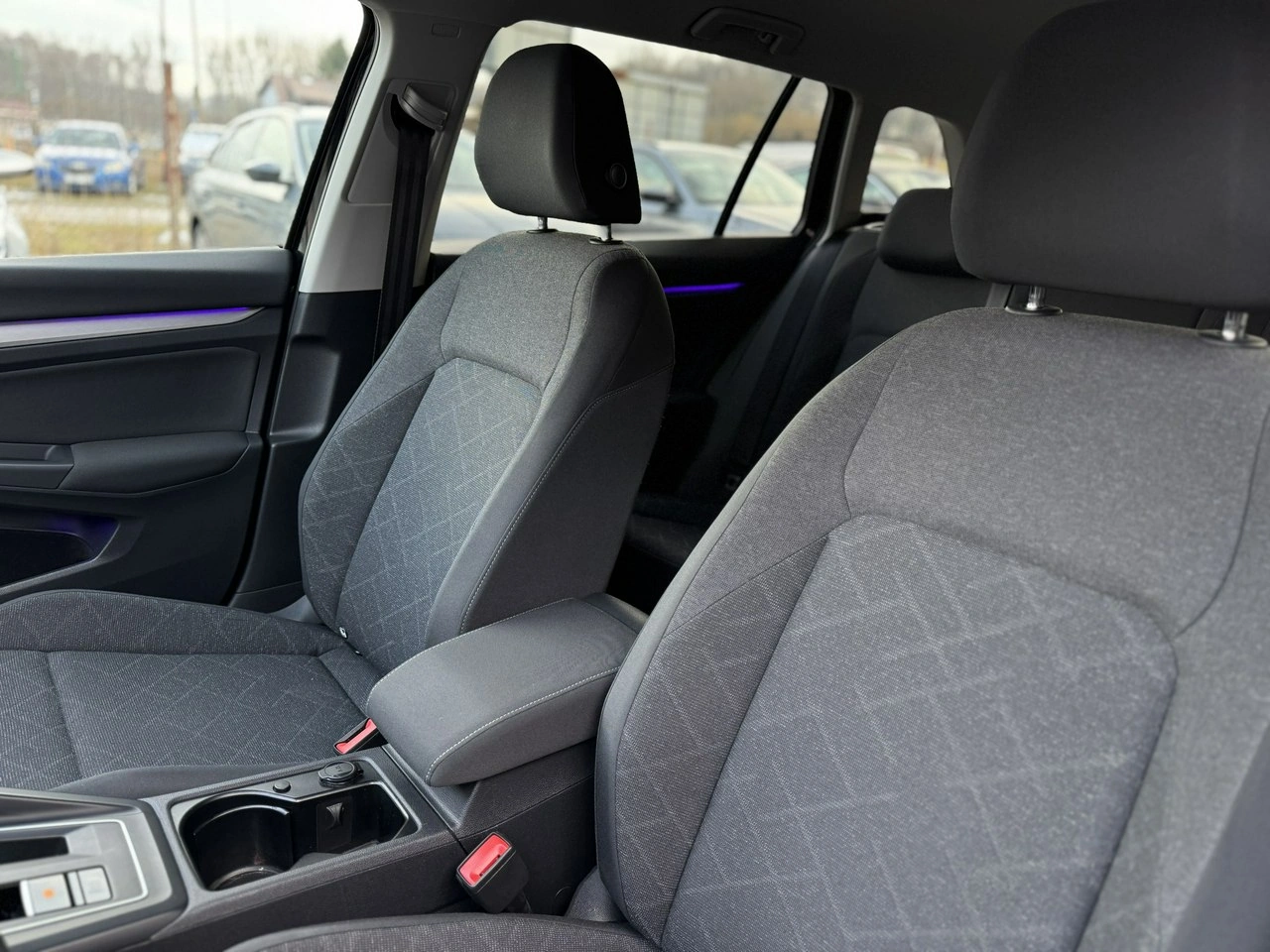 Volkswagen Golf - Zdjęcie 16