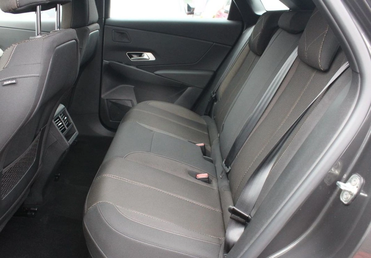 DS Automobiles DS 7 Crossback - Zdjęcie 14