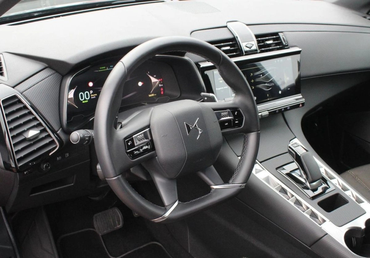 DS Automobiles DS 7 Crossback - Zdjęcie 16