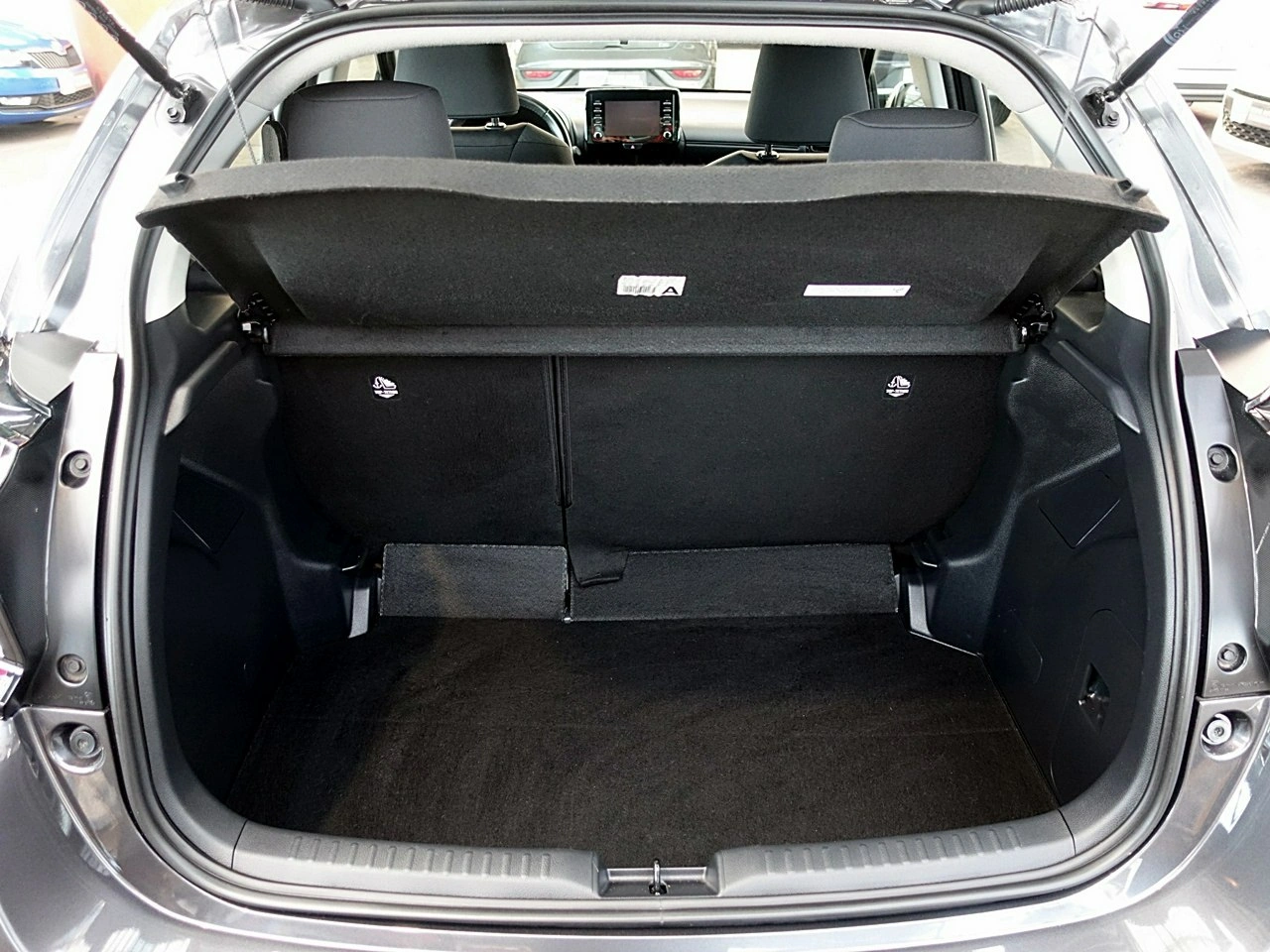 Toyota Yaris - Zdjęcie 9