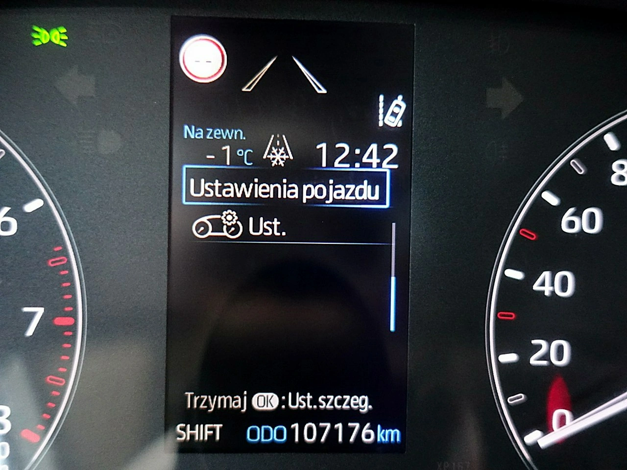 Toyota Yaris - Zdjęcie 37