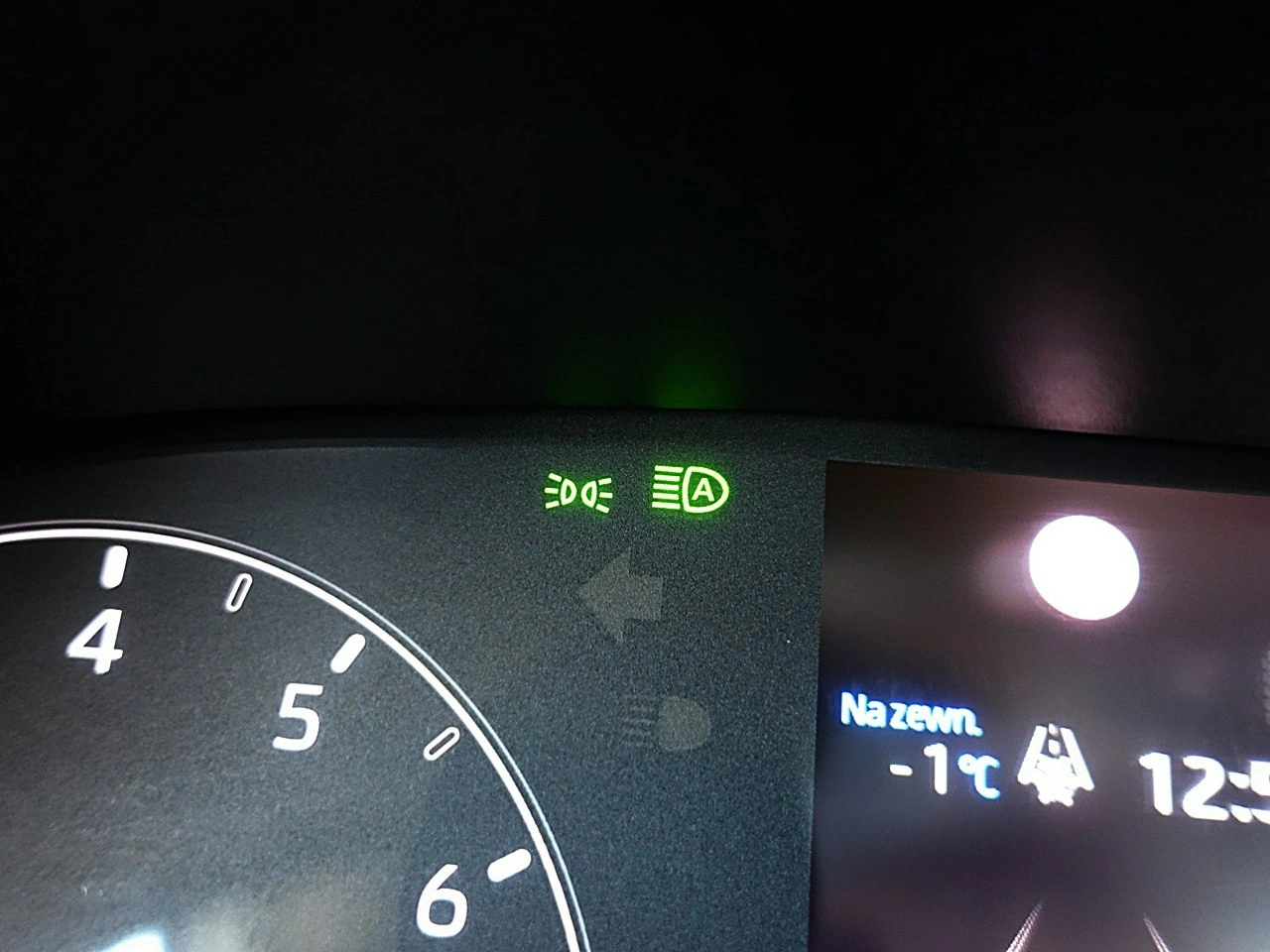 Toyota Yaris - Zdjęcie 51