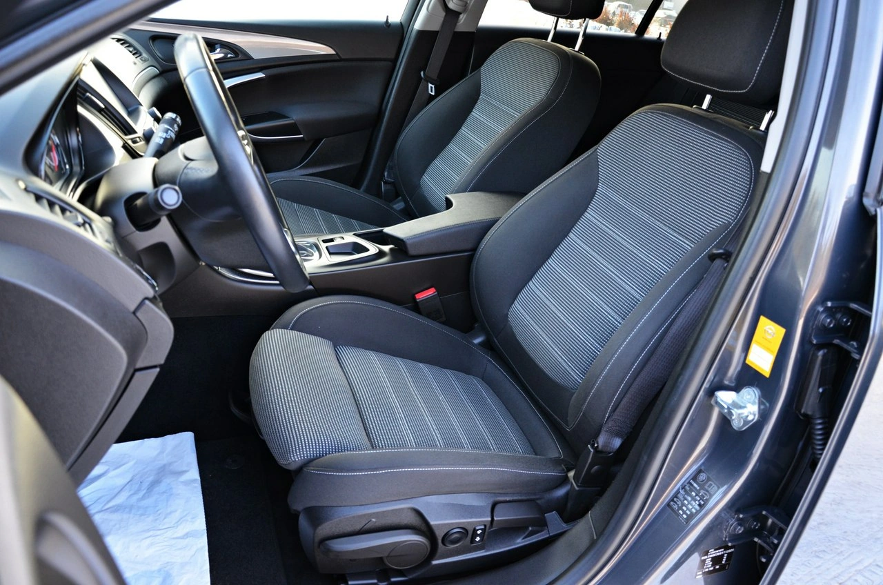 Opel Insignia - Zdjęcie 30