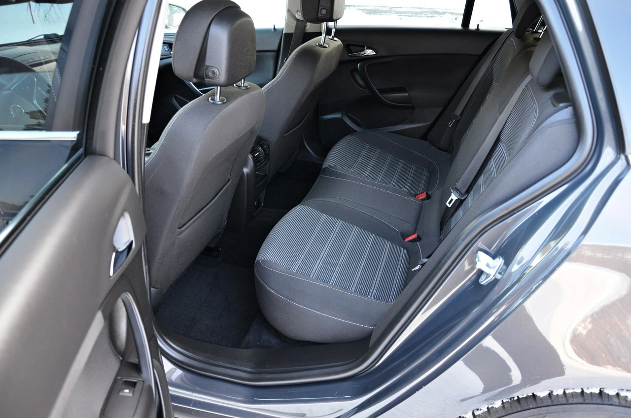 Opel Insignia - Zdjęcie 31