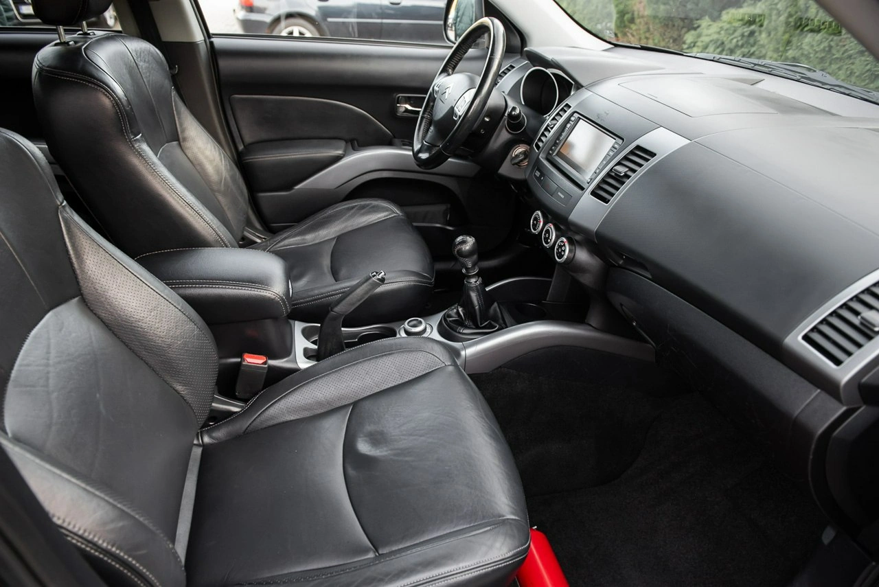 Citroën C-Crosser - Zdjęcie 9