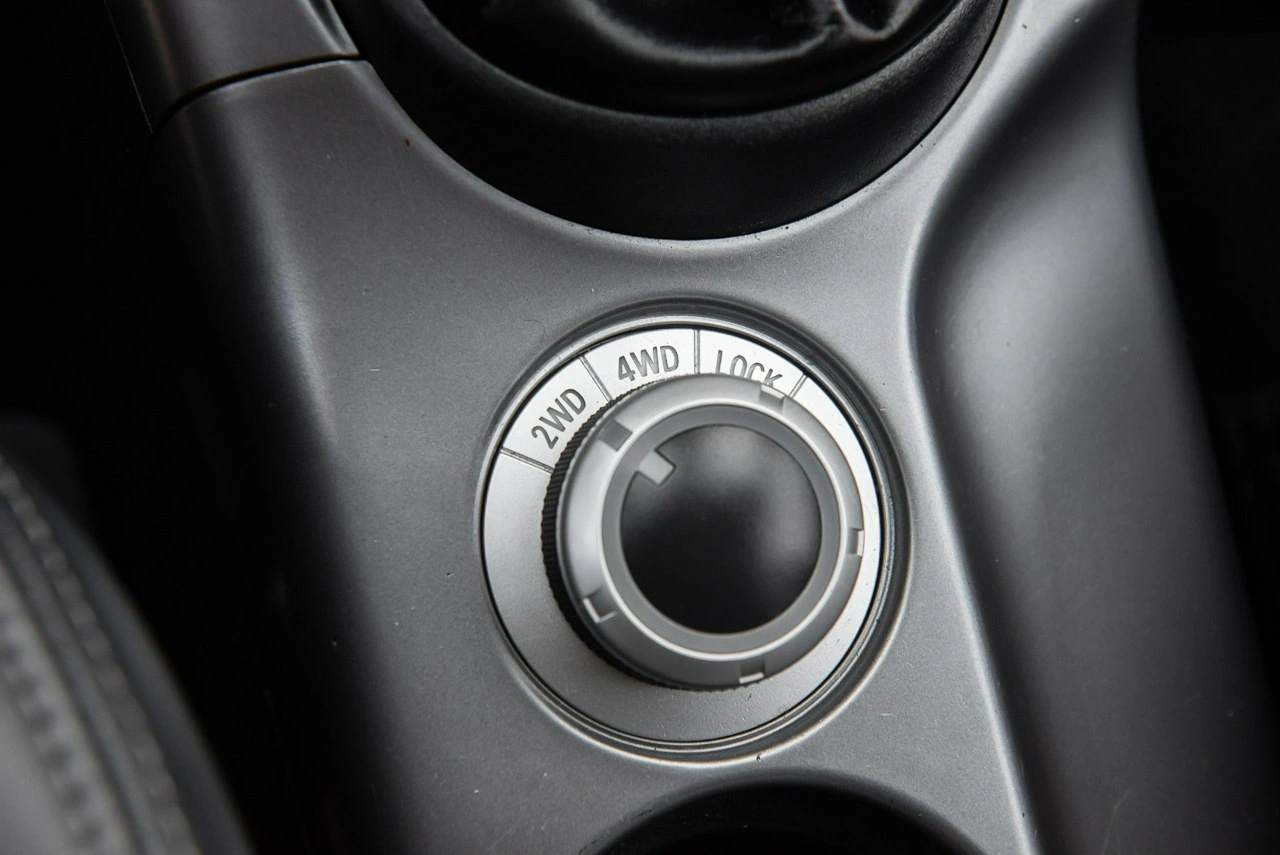 Citroën C-Crosser - Zdjęcie 22