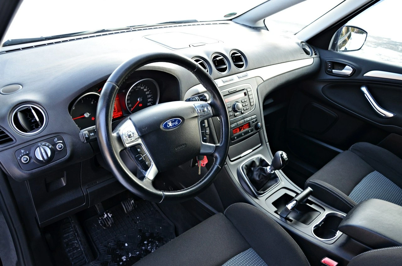 Ford S-Max - Zdjęcie 28