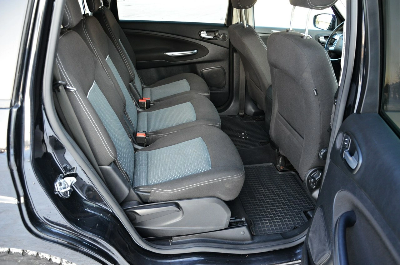 Ford S-Max - Zdjęcie 34