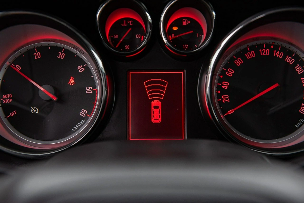 Opel Astra - Zdjęcie 20