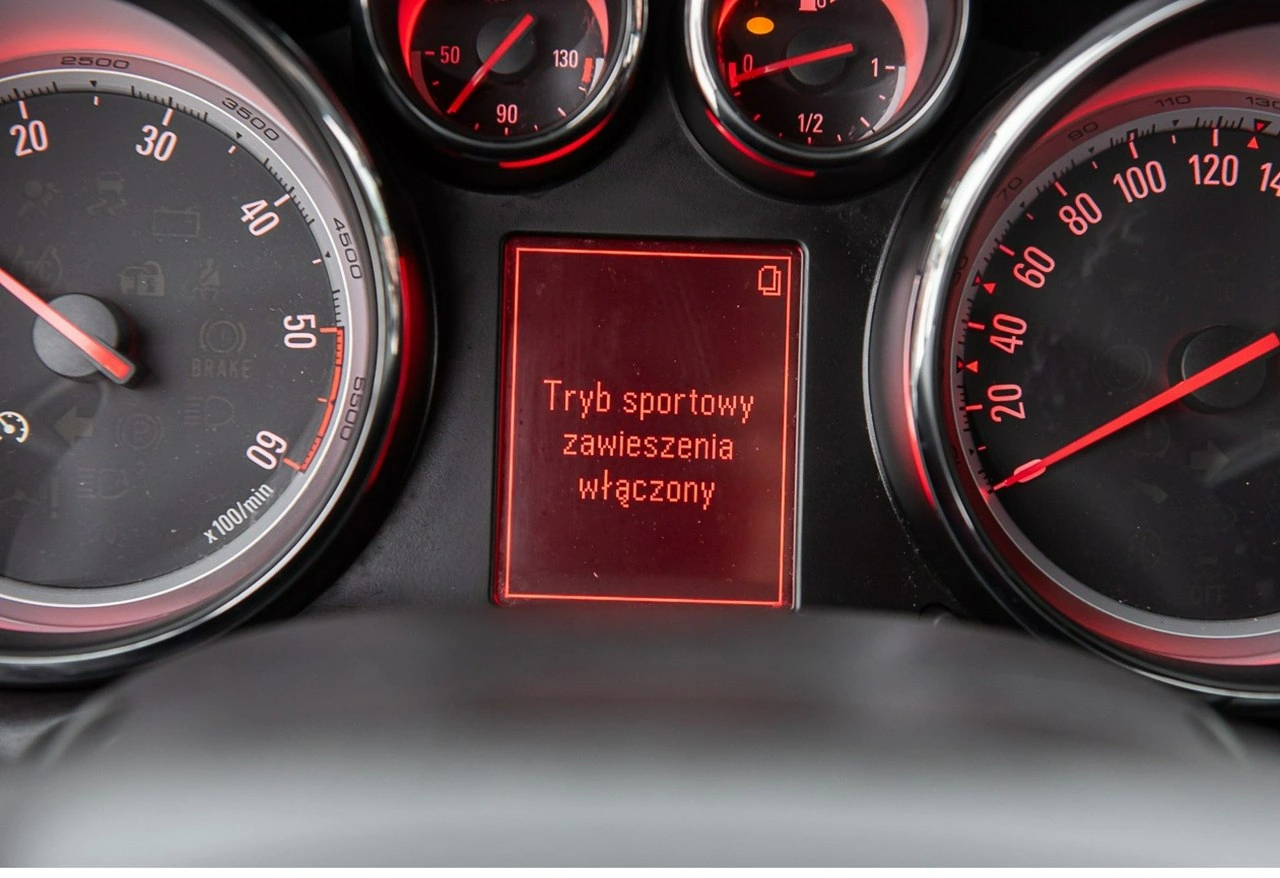 Opel Astra - Zdjęcie 21