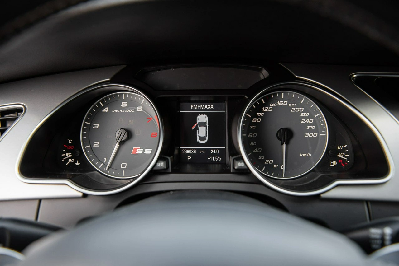 Audi S5 - Zdjęcie 34