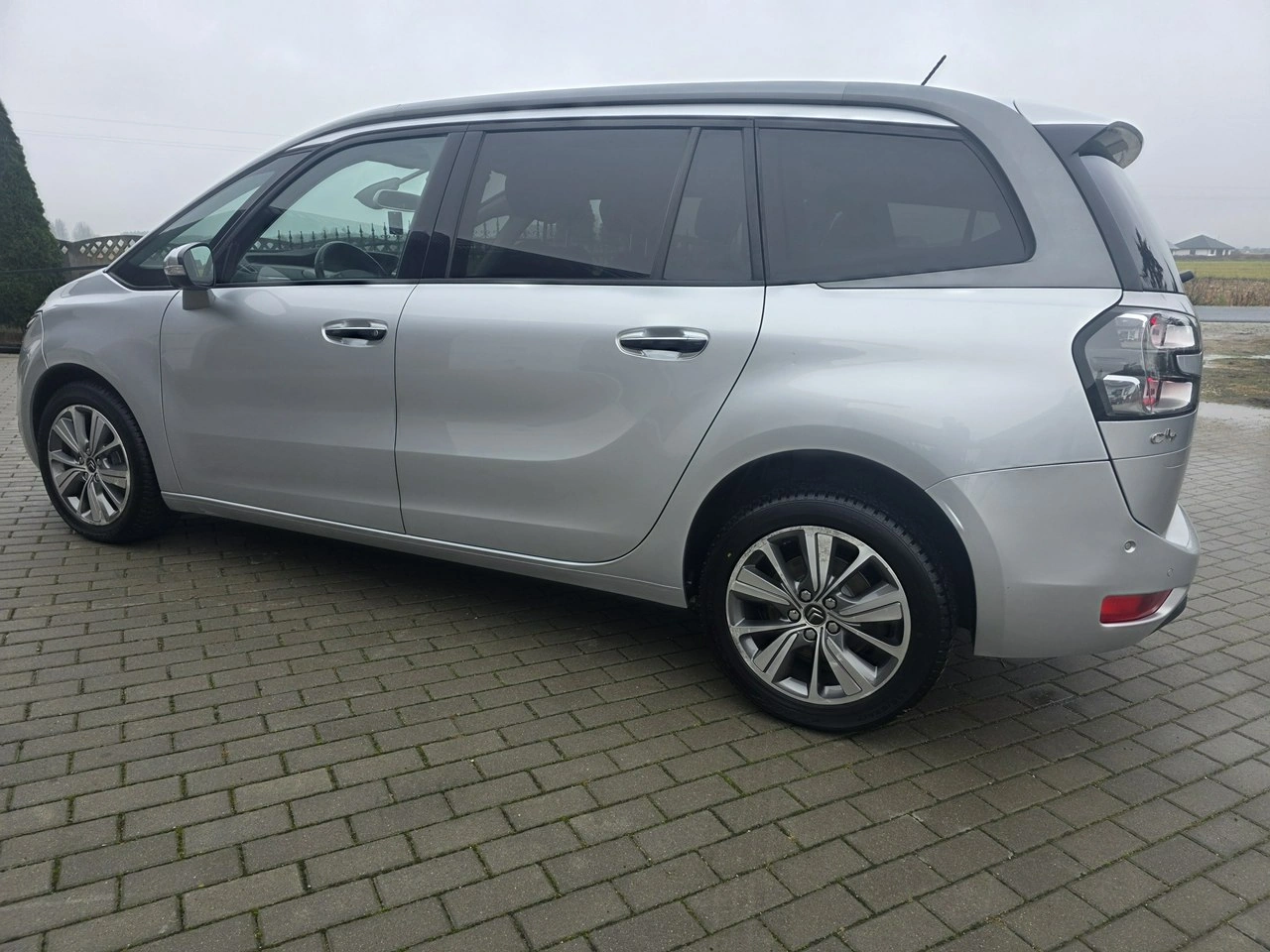 Citroën C4 Grand Picasso - Zdjęcie 16