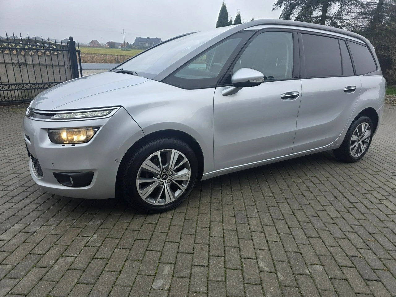 Citroën C4 Grand Picasso - Zdjęcie 18