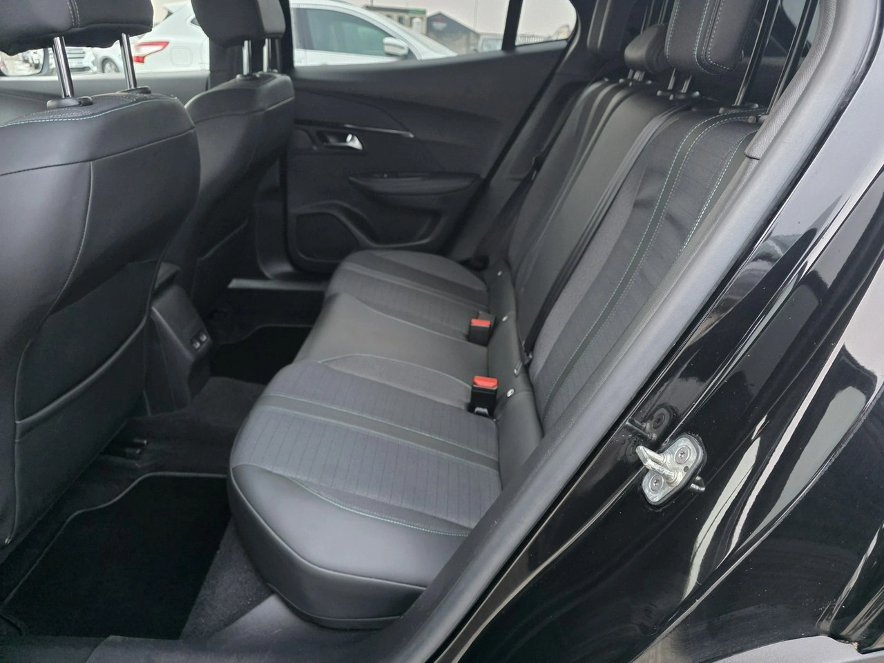 Peugeot 2008 - Zdjęcie 25