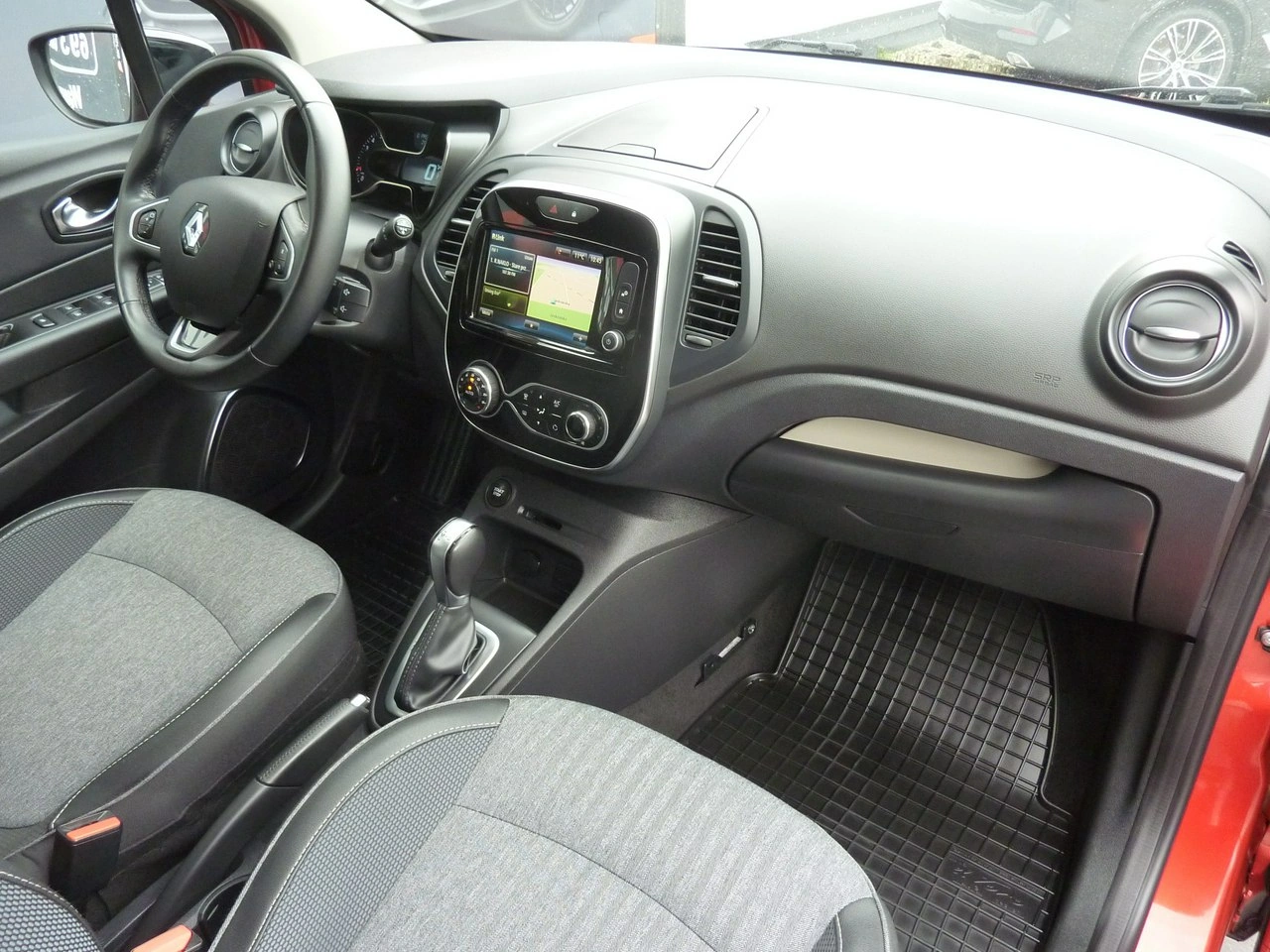 Renault Captur - Zdjęcie 12