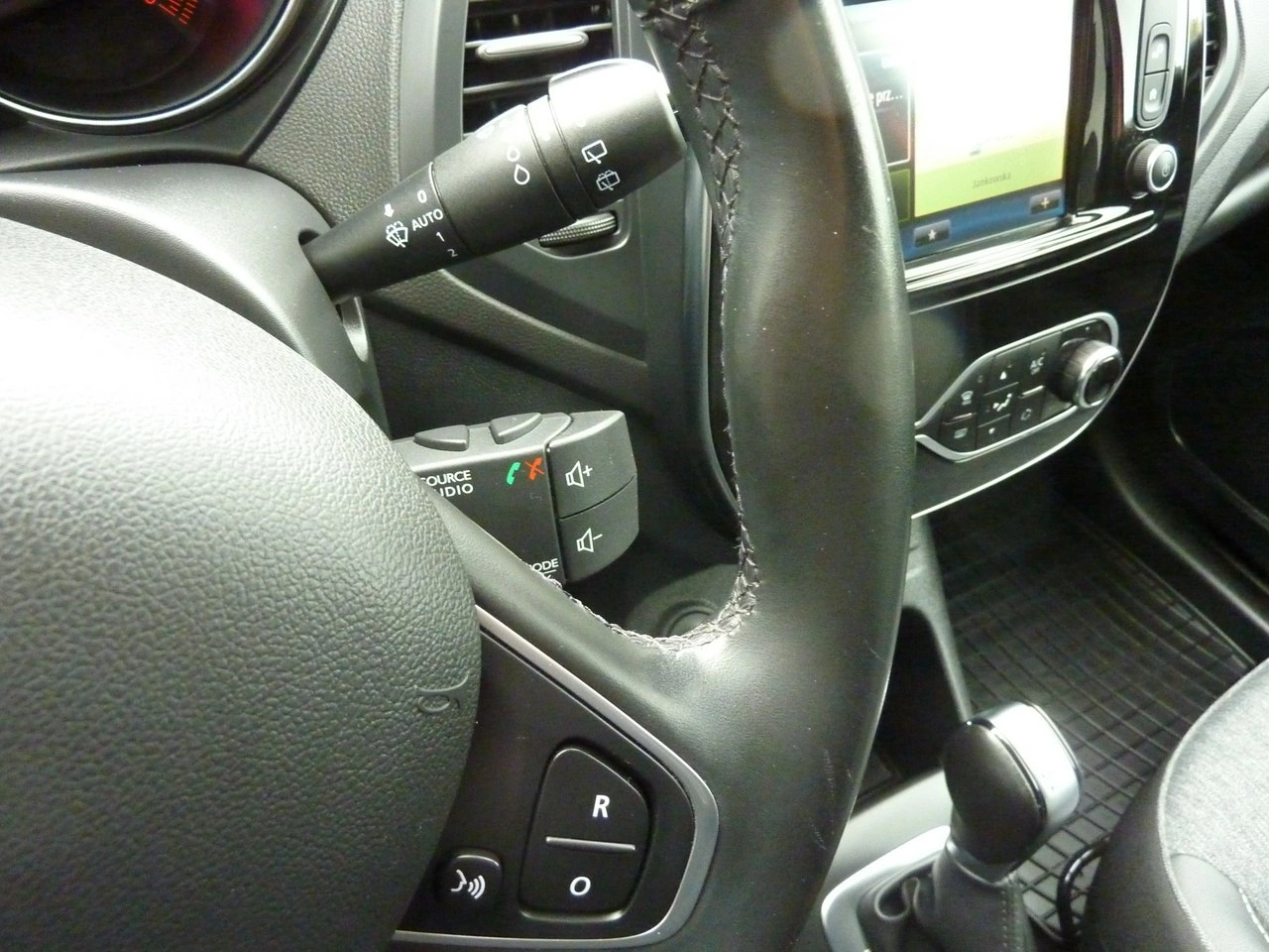 Renault Captur - Zdjęcie 28