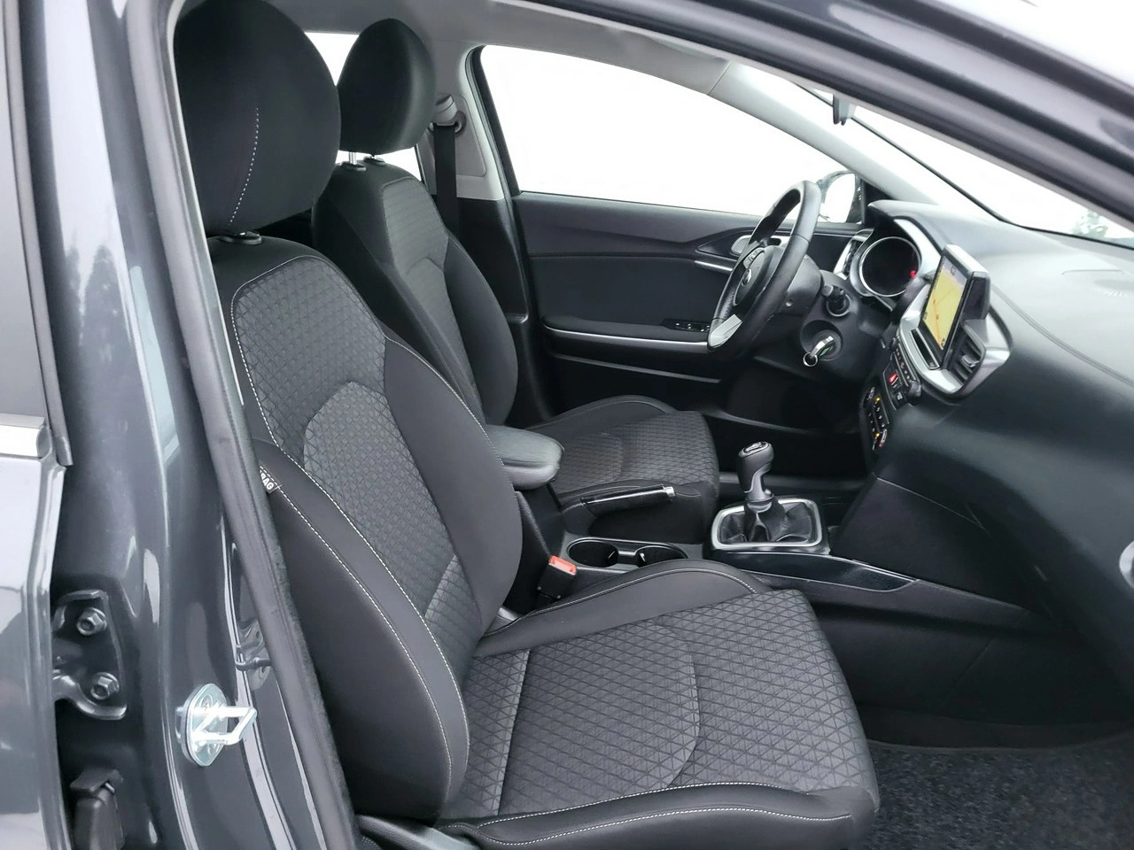 Kia Ceed - Zdjęcie 7