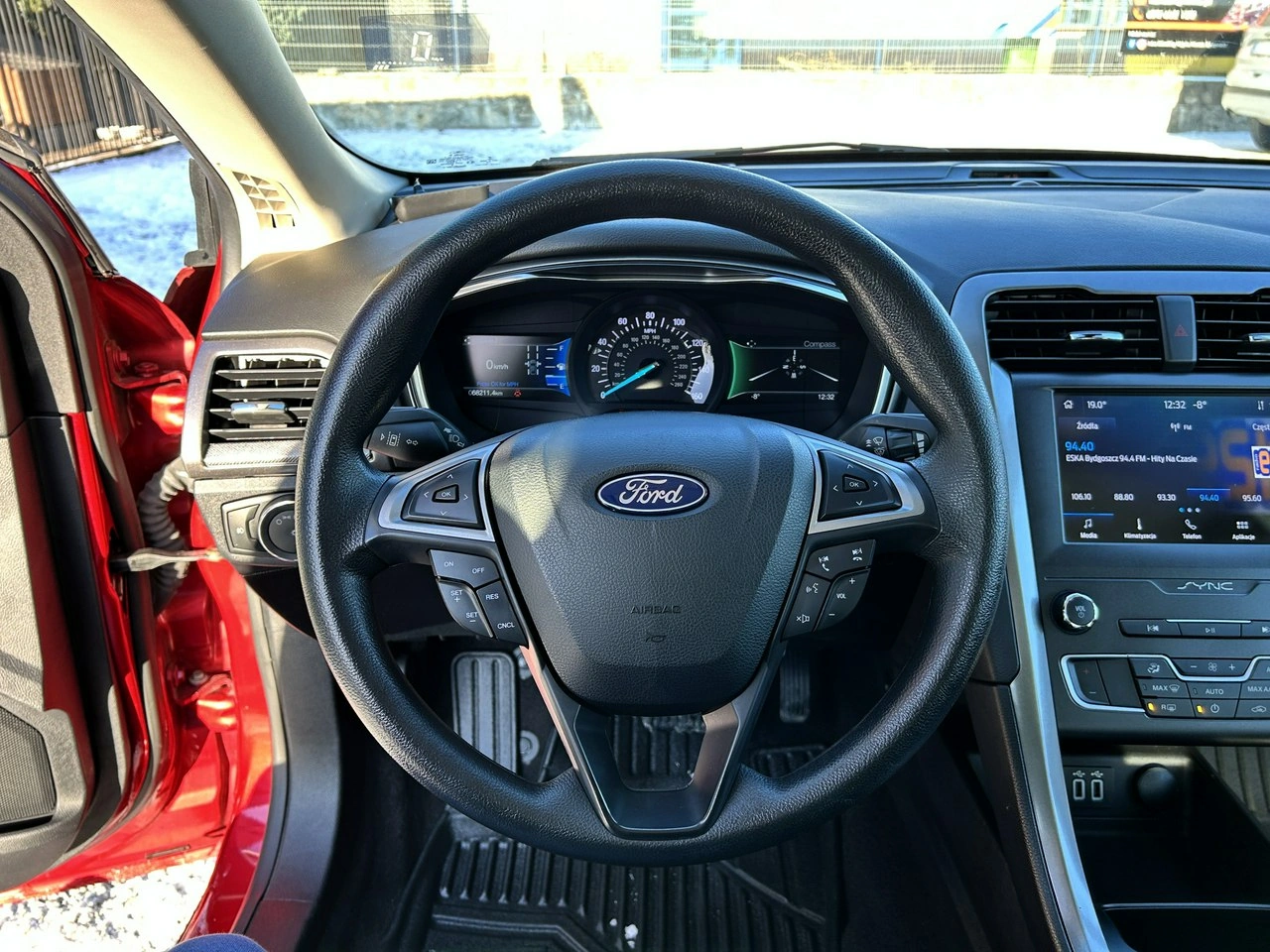 Ford Fusion - Zdjęcie 16