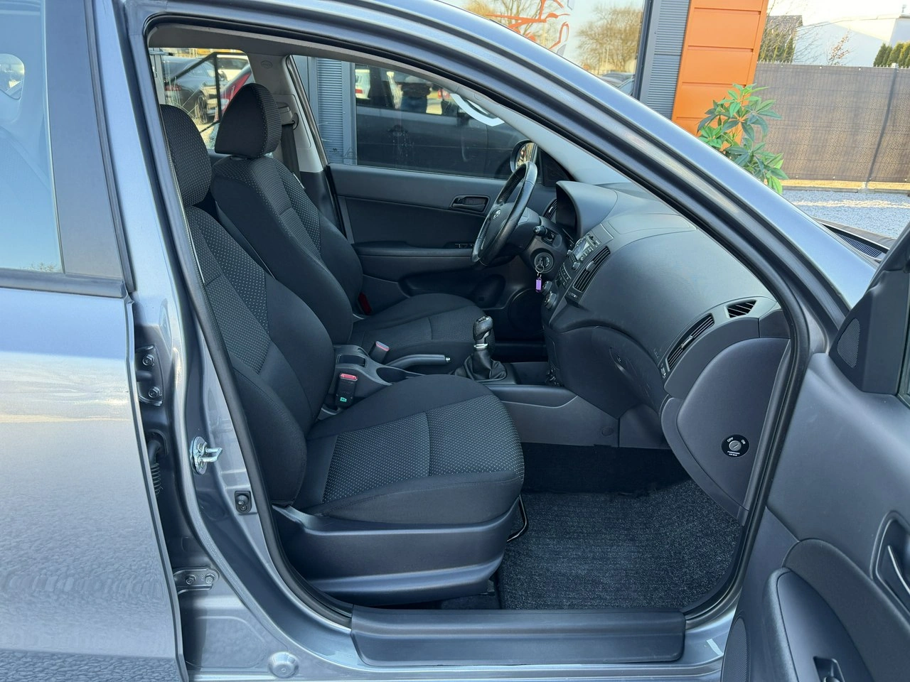 Hyundai i30 - Zdjęcie 25