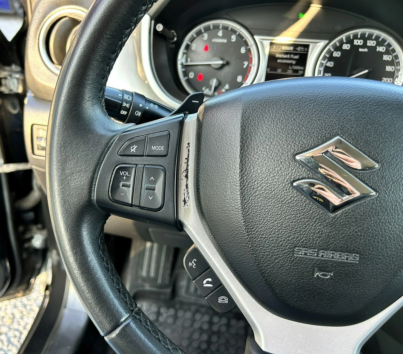 Suzuki Vitara - Zdjęcie 15