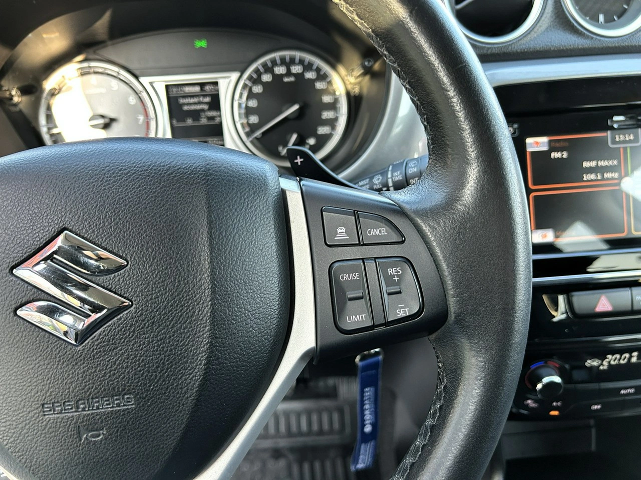 Suzuki Vitara - Zdjęcie 16