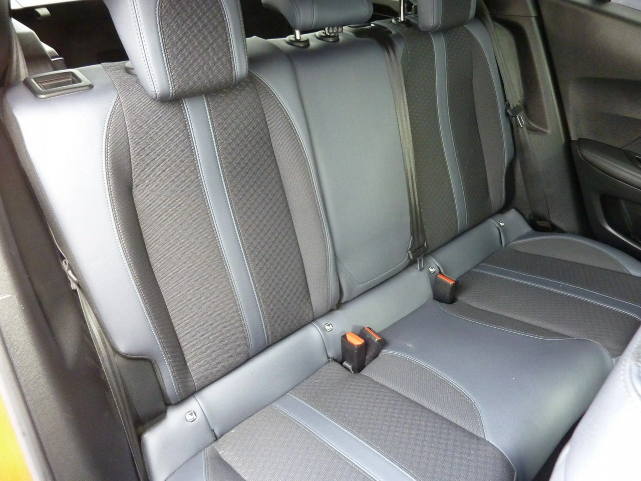 Peugeot 2008 - Zdjęcie 12