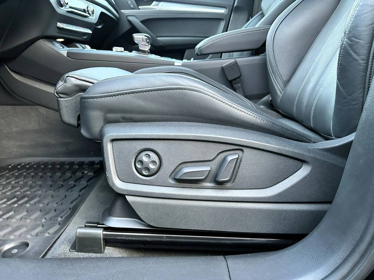 Audi Q5 - Zdjęcie 11