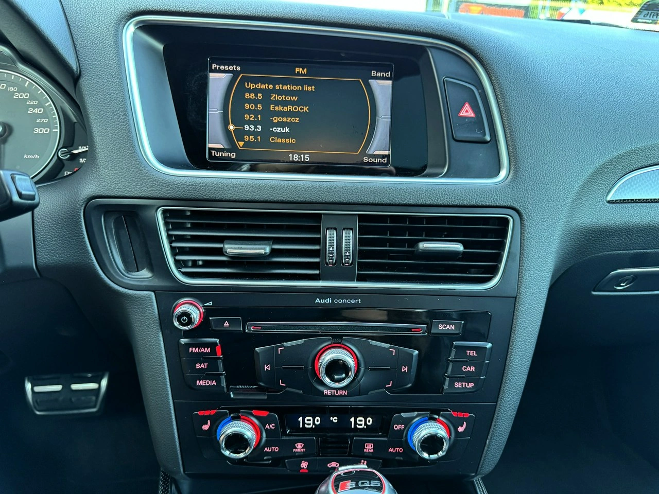 Audi SQ5 - Zdjęcie 21