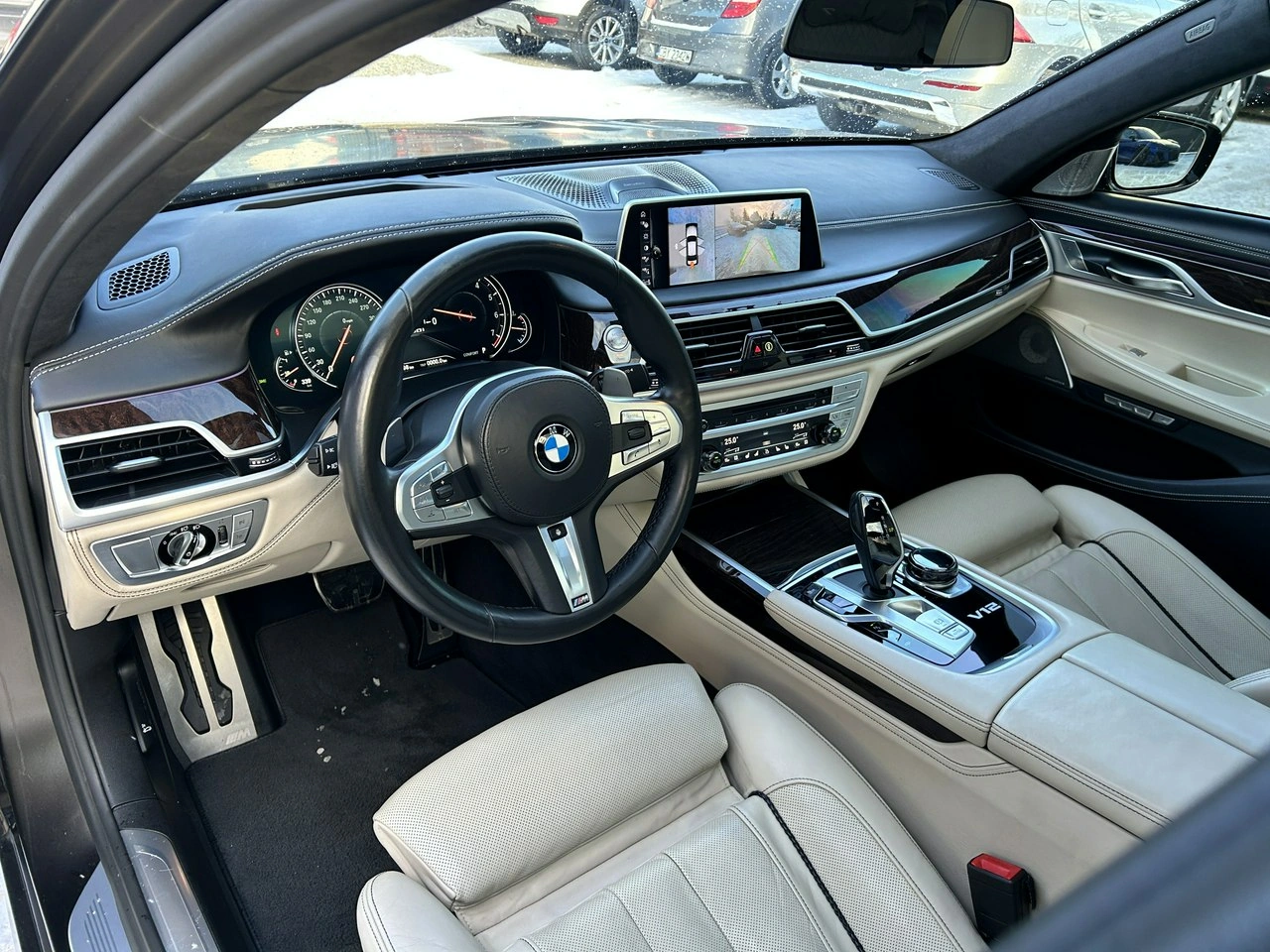 BMW M760 - Zdjęcie 8