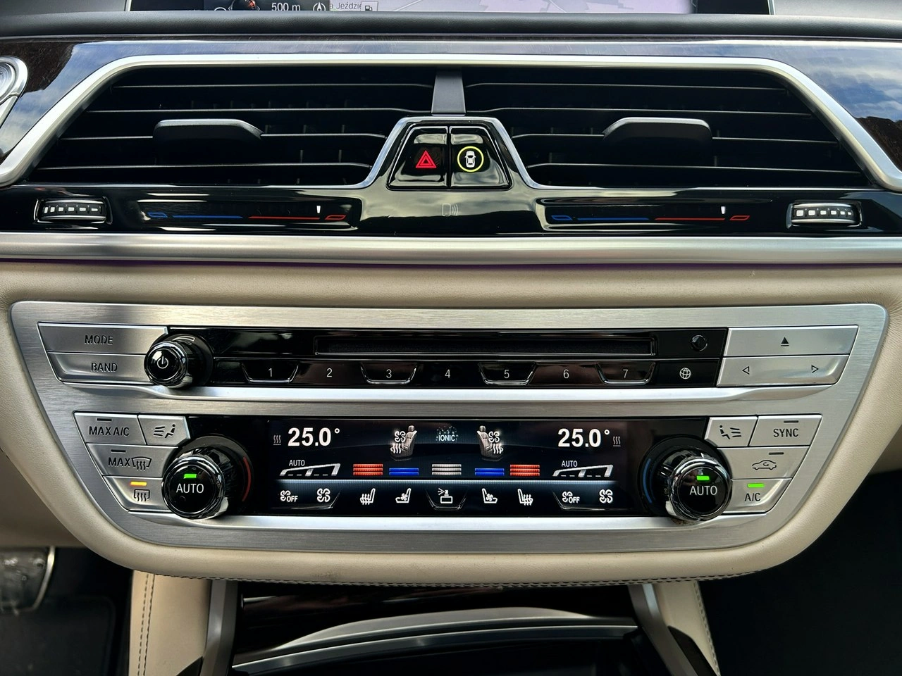 BMW M760 - Zdjęcie 21