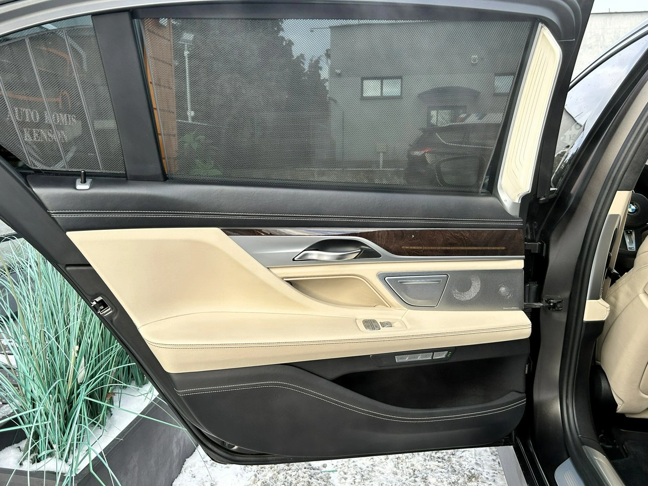 BMW M760 - Zdjęcie 23