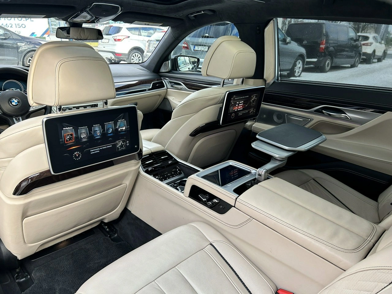 BMW M760 - Zdjęcie 25