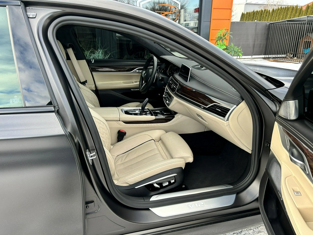 BMW M760 - Zdjęcie 26